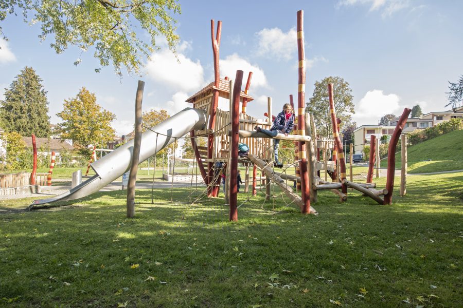 Wo liegen die Herausforderungen im Rahmen der Spielplatzpflege